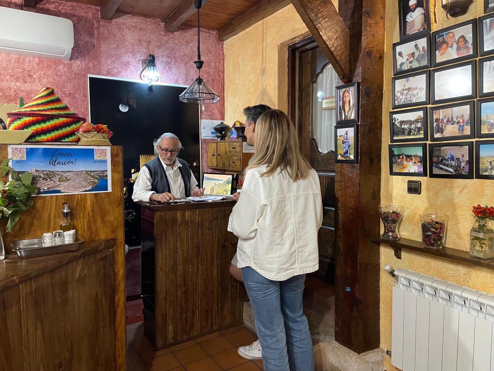 La Posada Del Hidalgo De Alarcon Hostal Exterior foto